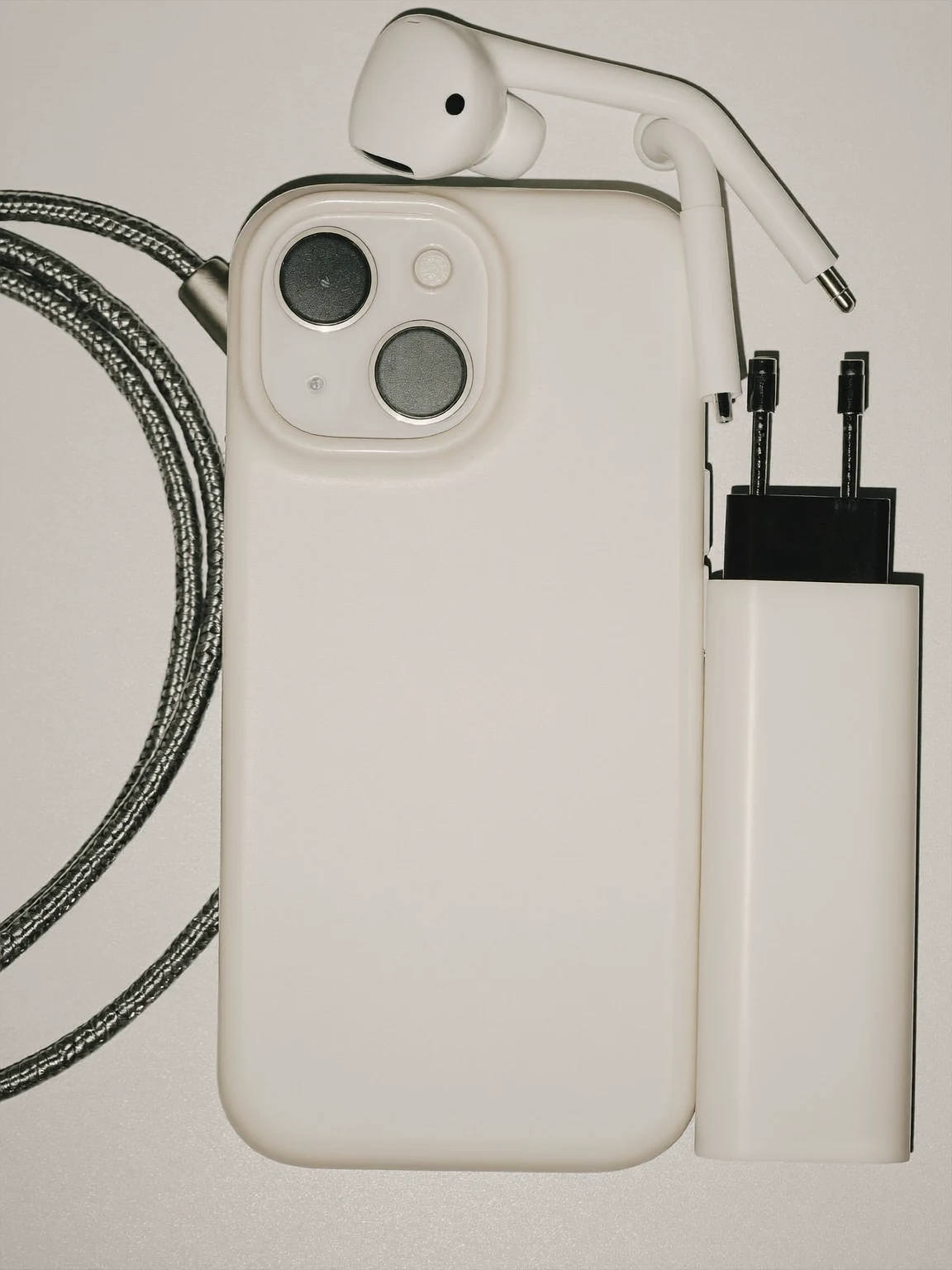 Illustrazione generata: dettaglio di un accessorio per dispositivo mobile